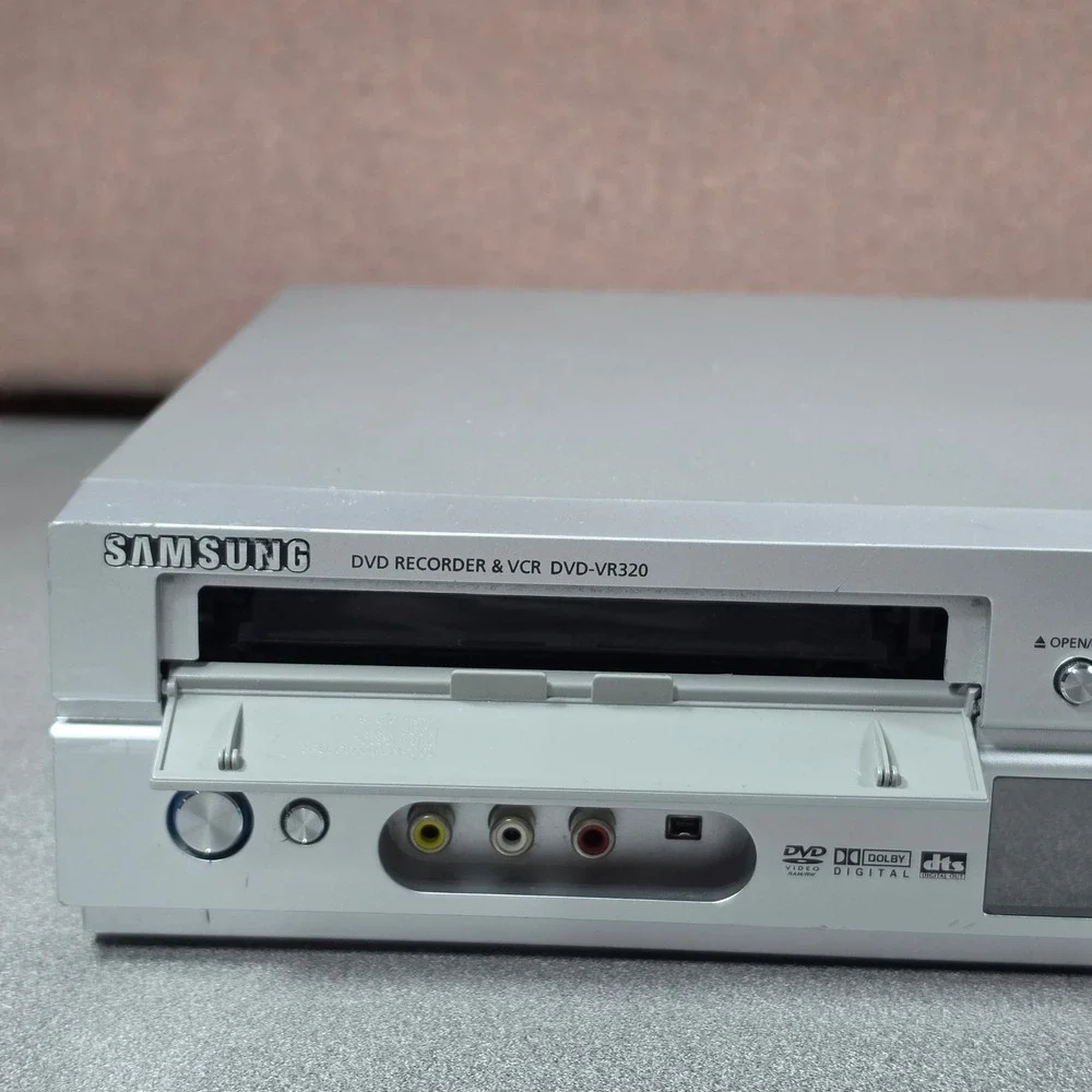 Samsung DVD-VR320 DVD Recorder VCR Combo Player For Parts-READ Description